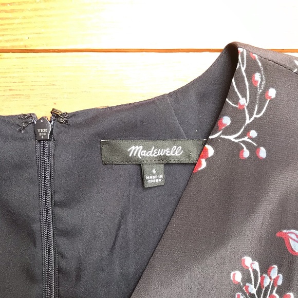 Madewell Black Red Silk Floral V-Neck Dress, EUC, 4 - Picture 4 of 16